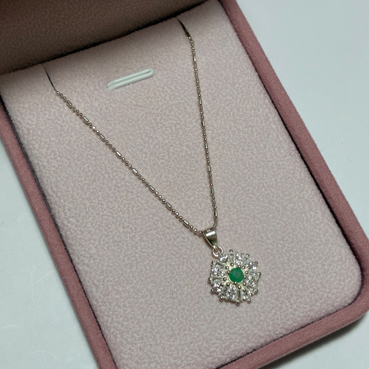 SET CADENA MILITAT Y CANUTILLO + DIJE ESPEJO + PIEDRAS BLANCAS + ESMERALDA NATURAL 45CM PLATA 925