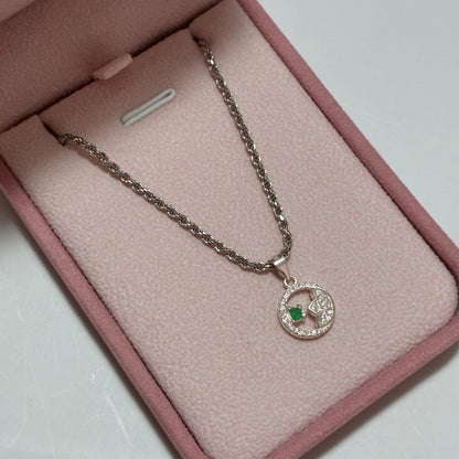 SET CADENA LAZO + DIJE FLOR DE LOTO + ESMERALDA NATURAL 60CM PLATA 925