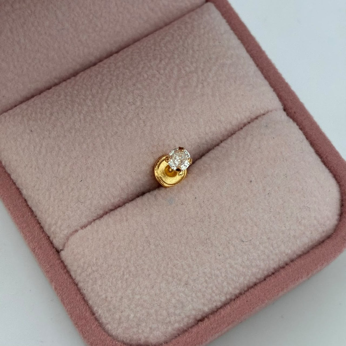 TOPO PIEDRA BLANCA  0,3GR 4MM ORO AMARILLO COL 18K