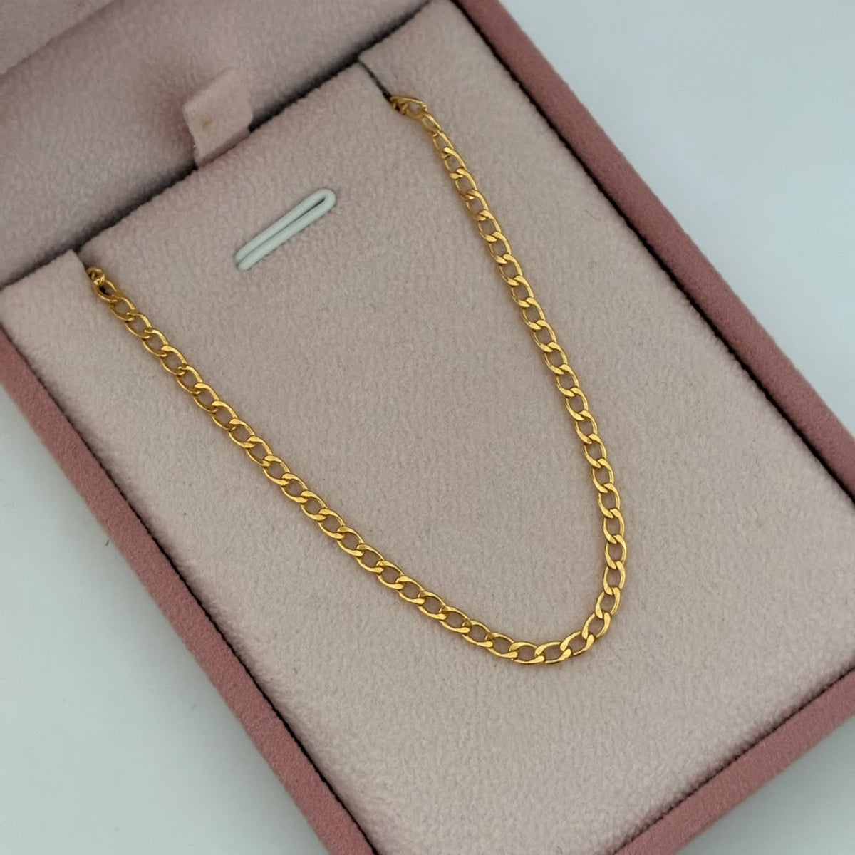 CADENA CUBANA MARTILLADA 3,07GR 60CM 2,5MM ORO AMARILLO ITALY 18K