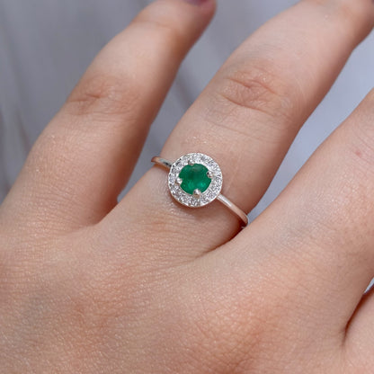 ANILLO CIRCULAR PIEDRAS BLANCAS PLATA 925 +ESMERALDA NATURAL TALLA 6